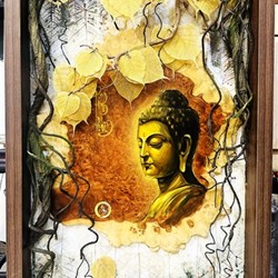 Tranh vẽ chân dung Phật Thích ca trên gỗ Nu Hương với 29 lá bồ đề mạ vàng ( 80x120) Cm