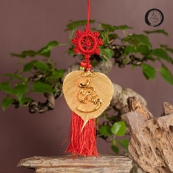 Lá bồ đề mạ vàng chữ Tâm