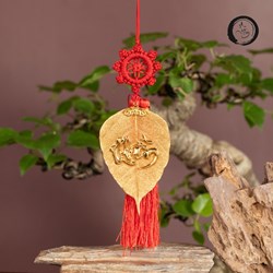 Lá bồ đề mạ vàng chữ Nhẫn