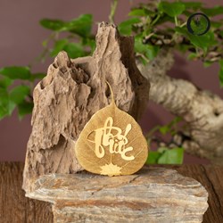 Lá bồ đề mạ vàng chữ Phước